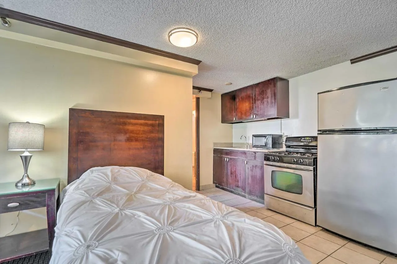 Central Hotel Condo Walk To Waikiki Beach! Honolulu United States