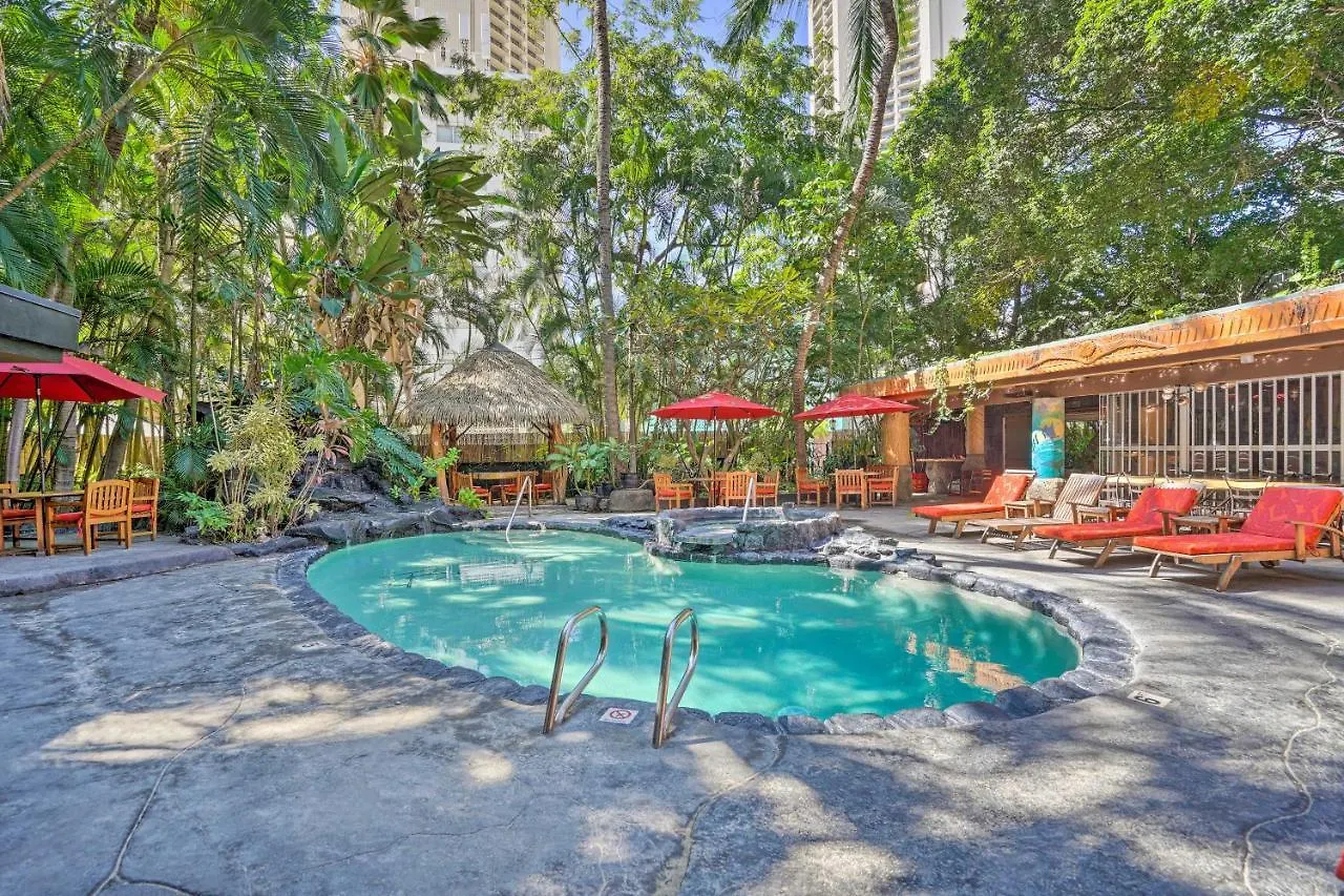 Apartment Central Hotel Condo Walk To Waikiki Beach! Honolulu